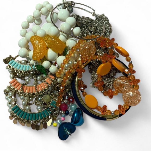 Jewelry - women’s jewelry mystery bundle